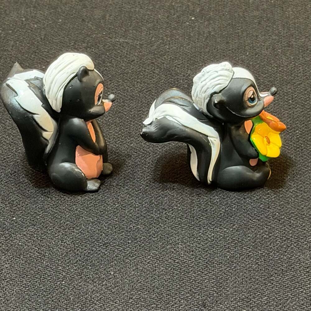 Disney Bambi Flower the Skunk PVC Figures Set - Picture 4 of 10
